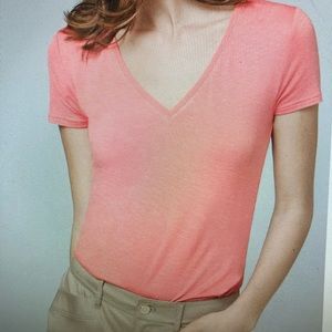 White House Black Market T-shirt